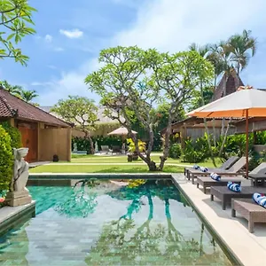 Bali Dyana , Семиньяк Индонезия