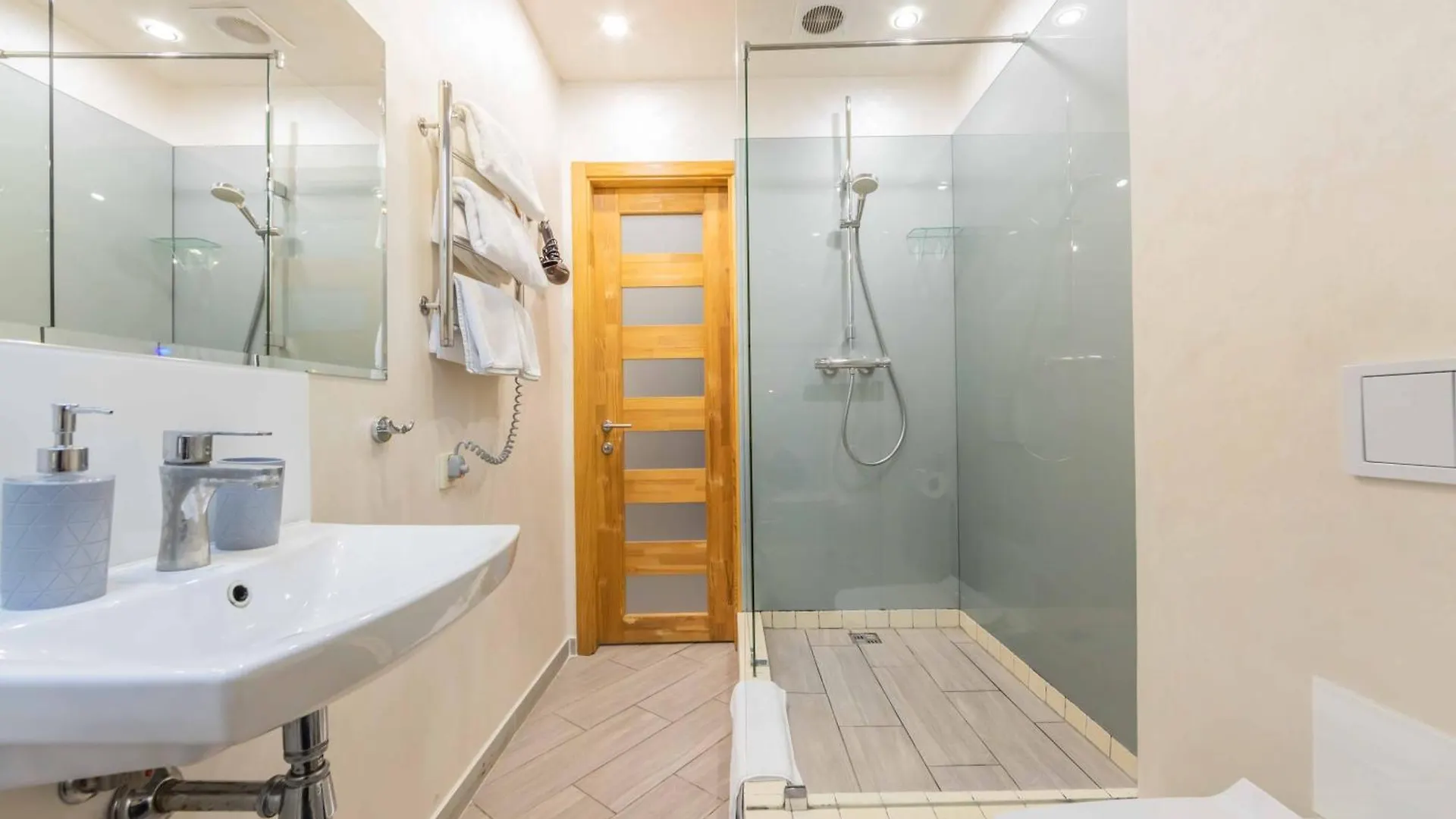 Cityapartments Kyiv Maidan 0*,